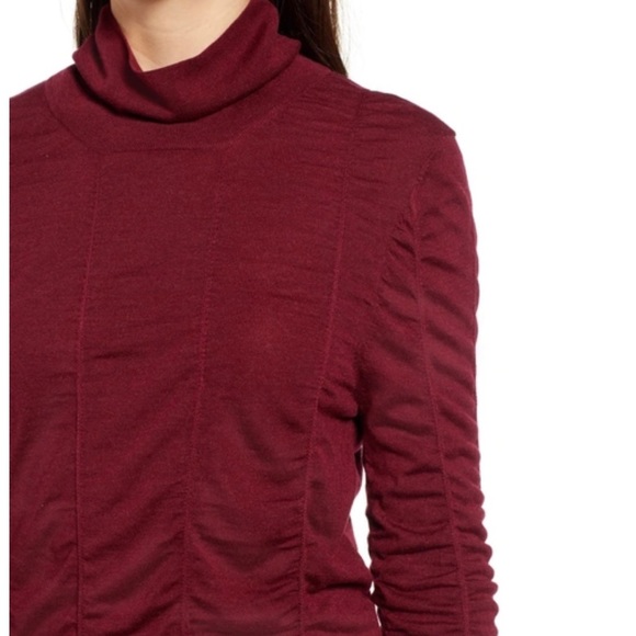 NIC+ZOE - Turtleneck Scrunched UpTop - Picture 8 of 11